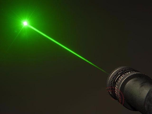 Caneta Laser Pointer Verde Bateria - Foto 2