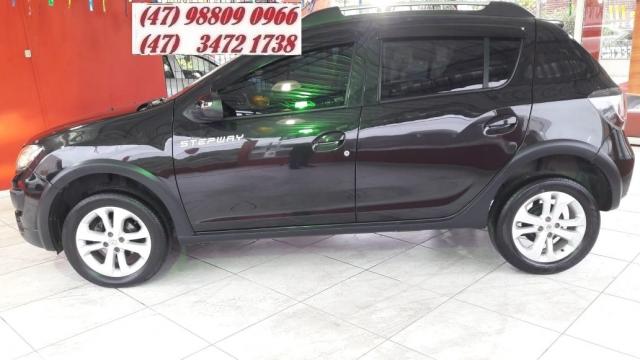 RENAULT SANDERO 2017/2017 1.6 STEPWAY 8V FLEX 4P MANUAL