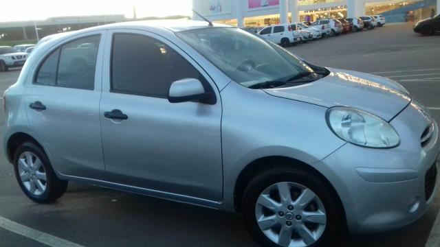 Nissan March - Foto 2