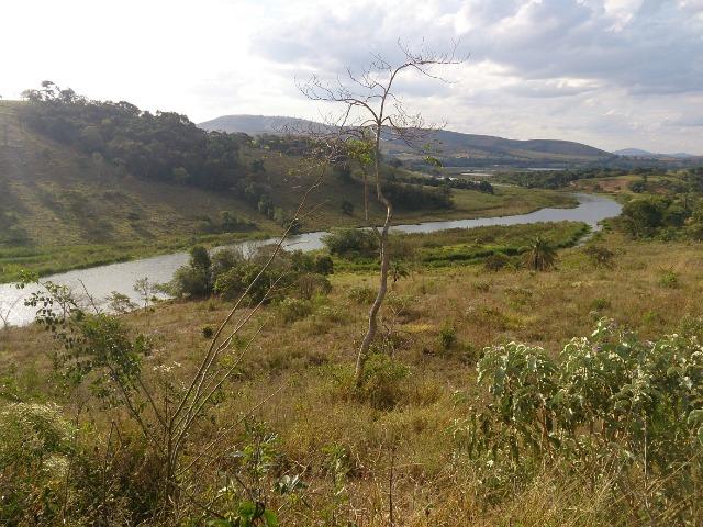 Terreno de 2000 m² às margens do Lago do Funil