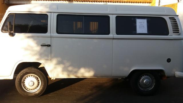 Vendo Kombi semi-novo 2013/2014 - Foto 2