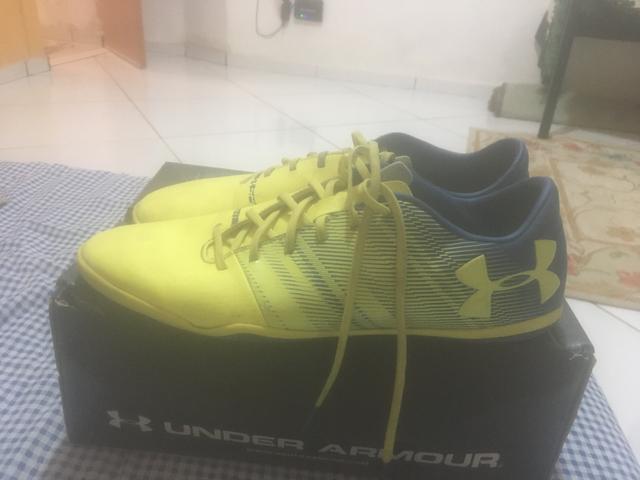 chuteira futsal under armour spotlight