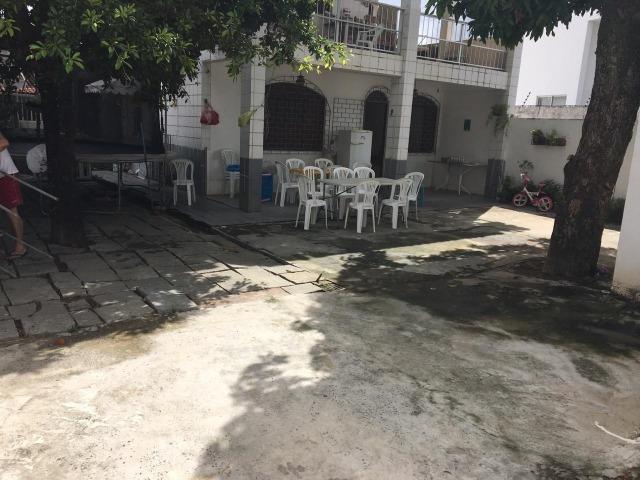 Casa em Buraquinho para fins comerciais - Foto 2