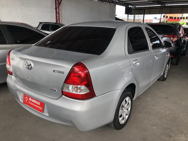 Etios X Sedan 1.5 2015/2016 - Foto 17
