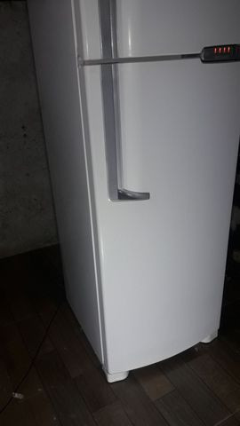 Geladeira semi nova - Foto 3