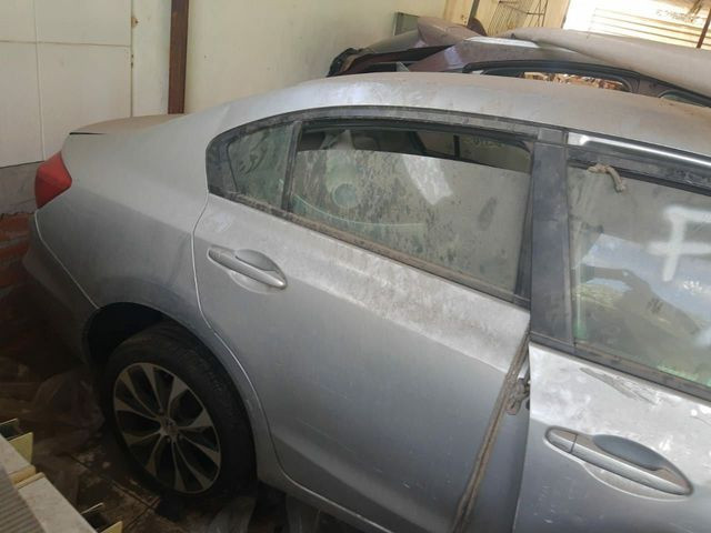 Vendo 2 sucatas - Foto 2