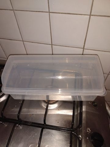Vendo suporte pra guardar pão