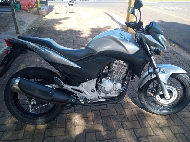 HONDA CB 300R 2010, PRATA