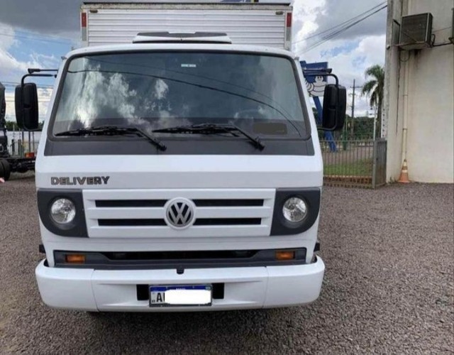 CAMINHÃO VW 8-120 BAÚ 2012 ENTRADA 8.000