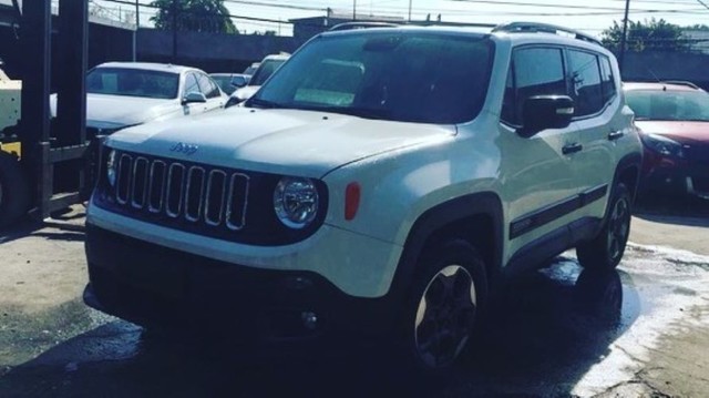 Jeep Renegade 1.8 2016 Farol Motor Capo Porta Retrovisor Cambio Airbag Sucata  - Foto 2