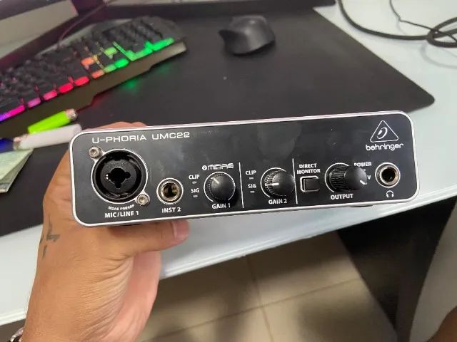 Interface de Áudio Behringer U-Phoria UMC22 - Foto 3