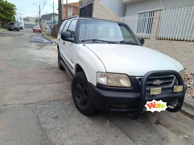 Chevrolet Blazer 2.4 4x2 em Curitiba