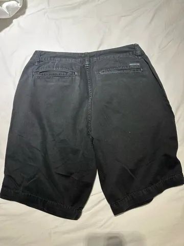 Bermuda Calvin Klein tamanho 44 - Foto 2