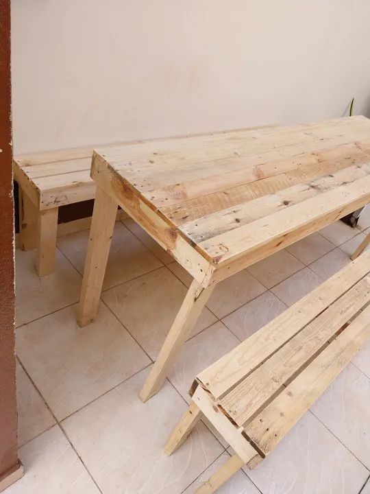 1 Mesa de madeira rústica + bancos 2m X 50cm - Foto 2