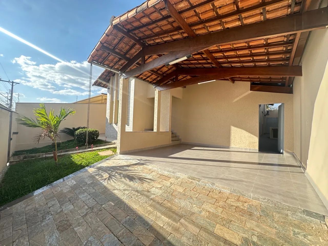 Vendo Ótima Casa com 4 quartos no Iporanga - Foto 3