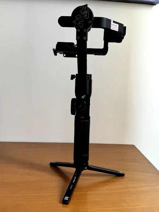 Estabilizador de cardan portátil Bluetooth Zhiyun Crane 2-Black - Foto 4