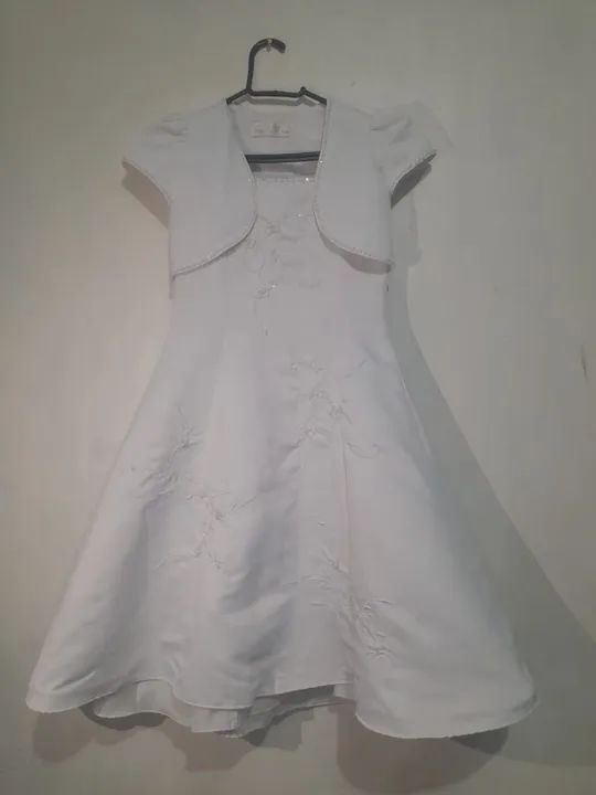 Vestido de Festa Infantil Branco com Bolero desapego 7 anos