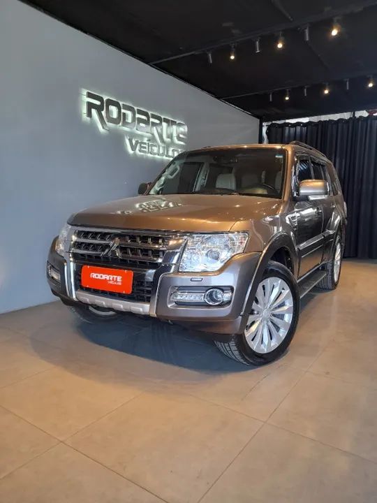Mitsubishi Pajero FULL HPE 3.2 4x4 Diesel 2016 - Foto 4