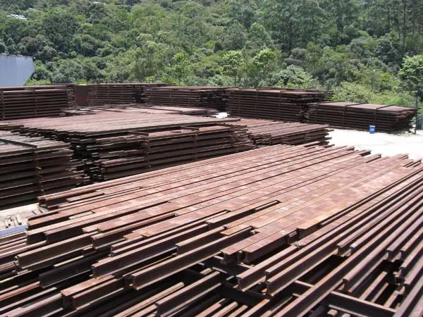 Trilhos de alta qualidade, barras de 6 a 12 metros! Não perca a chance!