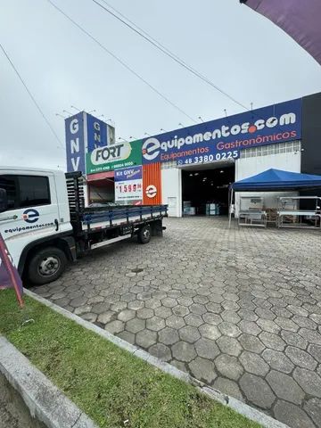 Vitrine de  Confeitaria  Refrigerada ar forçado 1,10m com prateleiras vidro Nova  - Foto 2