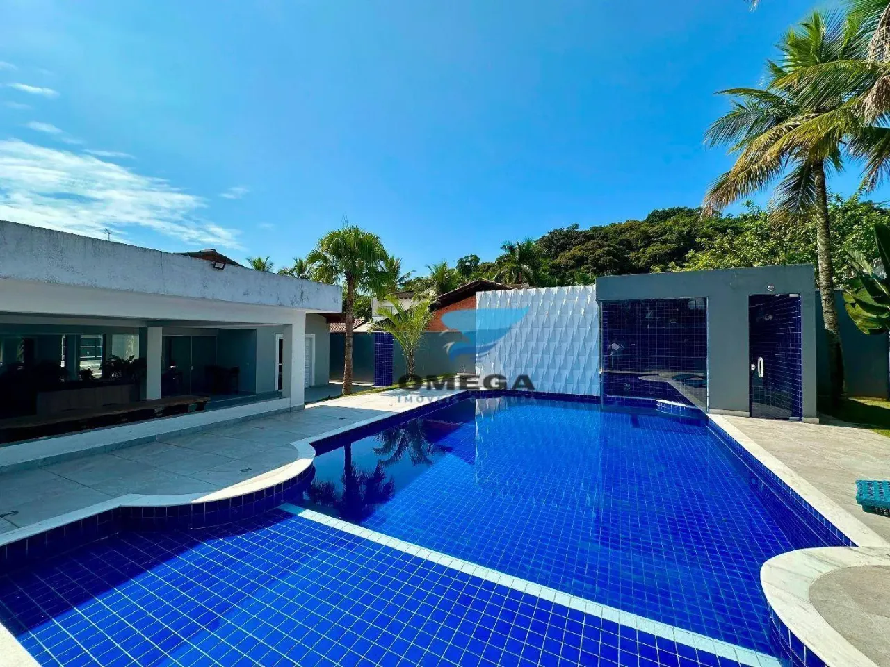 Casa nova à venda no Condomínio Jardim Acapulco no Guarujá | Omega Imóveis