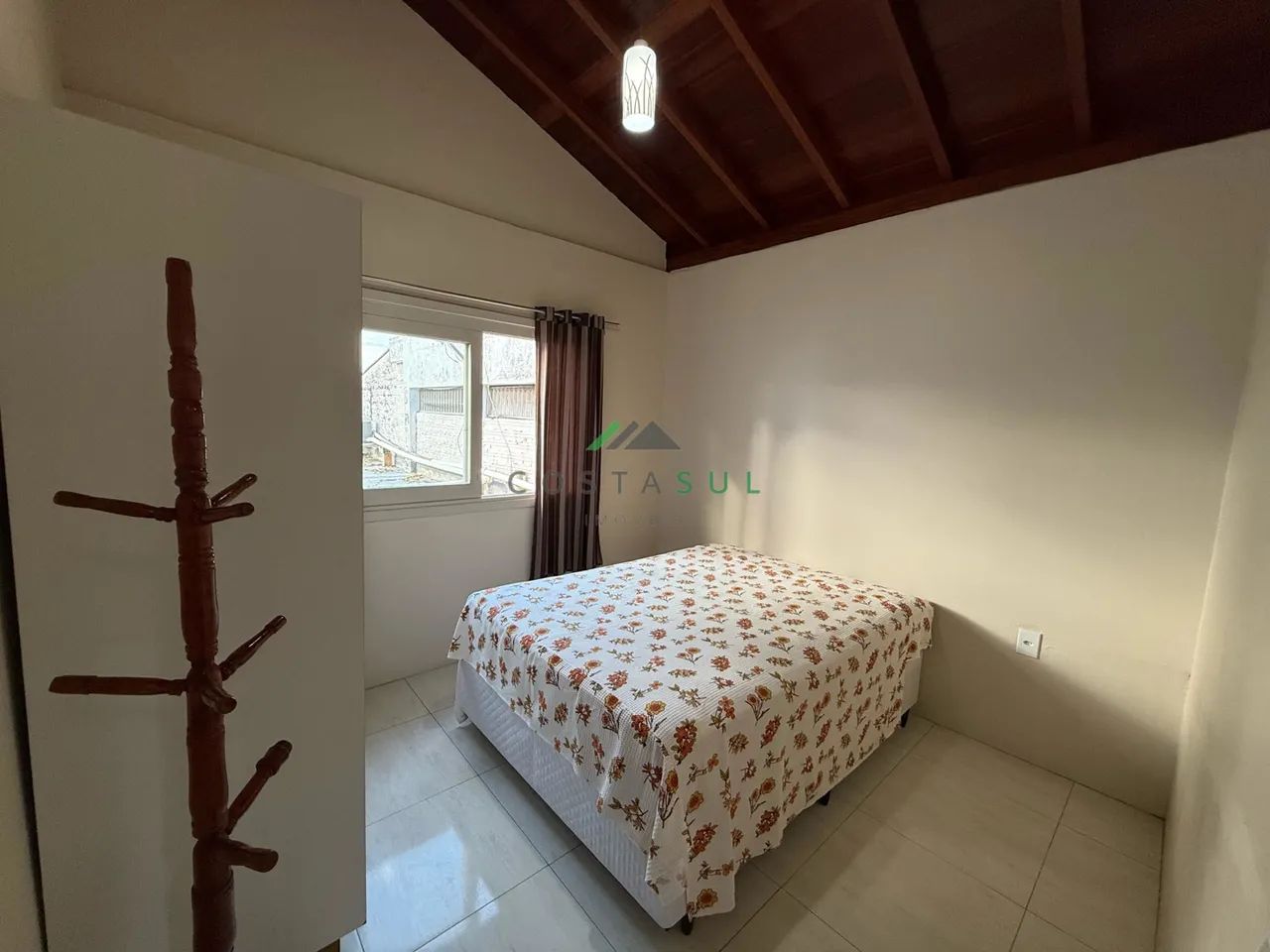 Vende-se casa mobiliada no centro de Garopaba há 350 metros do mar - Foto 5
