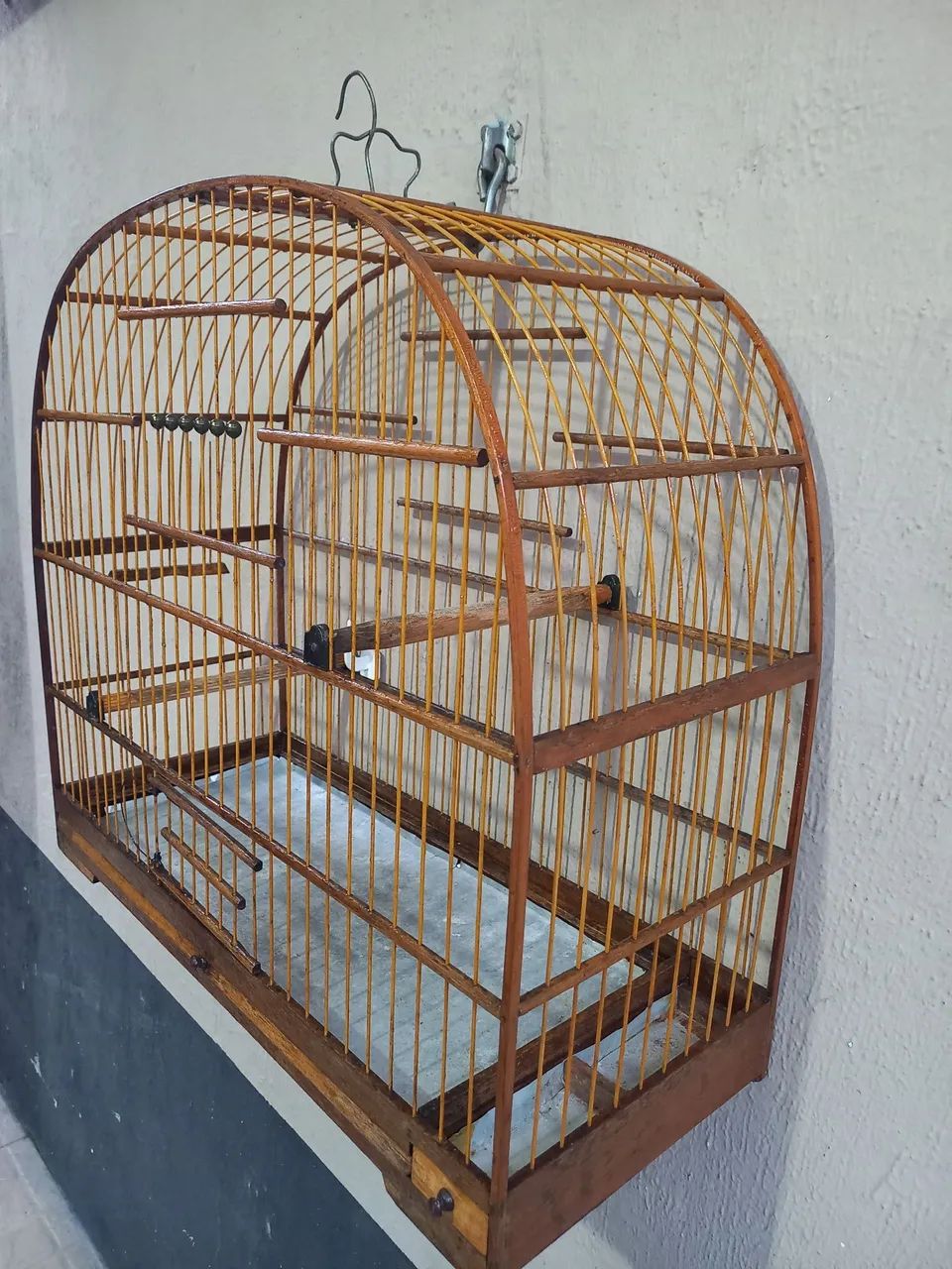 Gaiola tala larga de madeira para pássaros - Foto 3