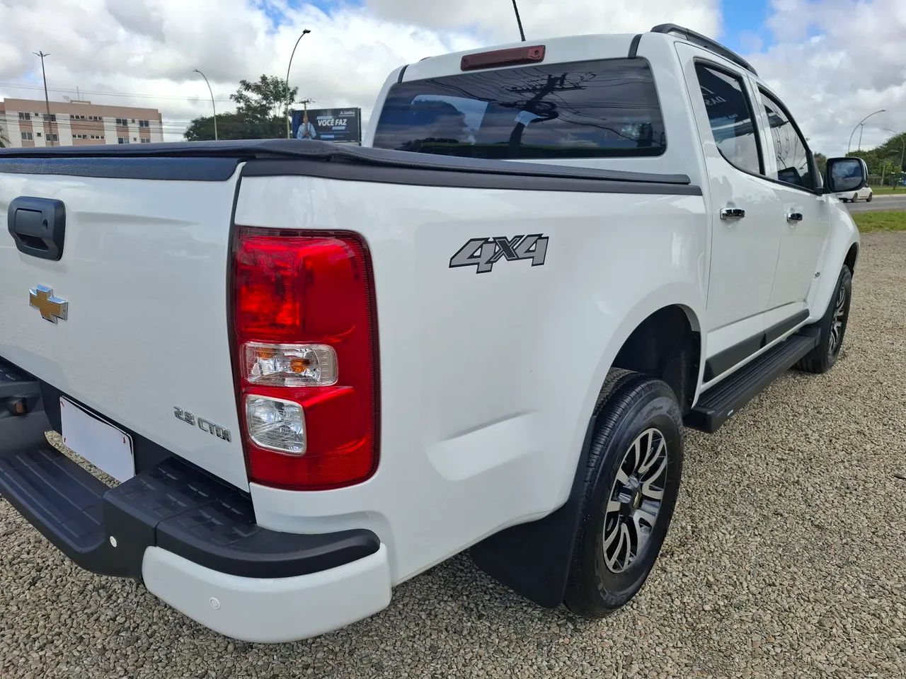 S10 LS CABINE DUPLA 2.8 4X4 TURBO DIESEL COMPLETA. TODA ORIGINAL MAIS ACESSÓRIOS  - Foto 3