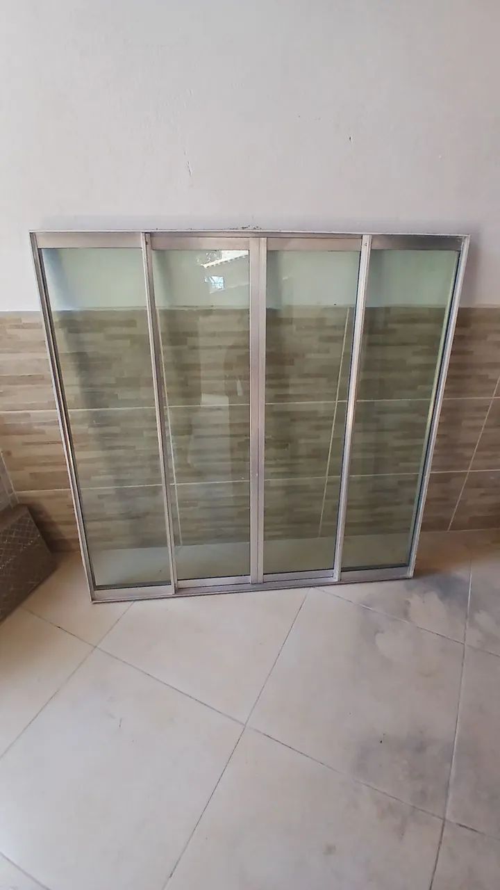 Janela de Alumínio 4 Folhas 1.20x1.20 usada