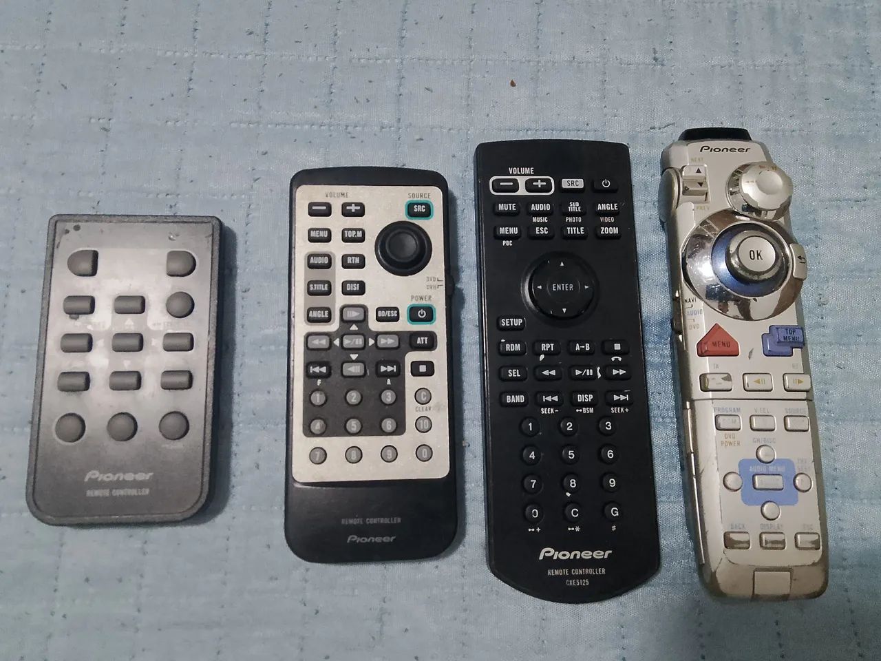 Vendo coleção de Controles remotos de Pioneer 