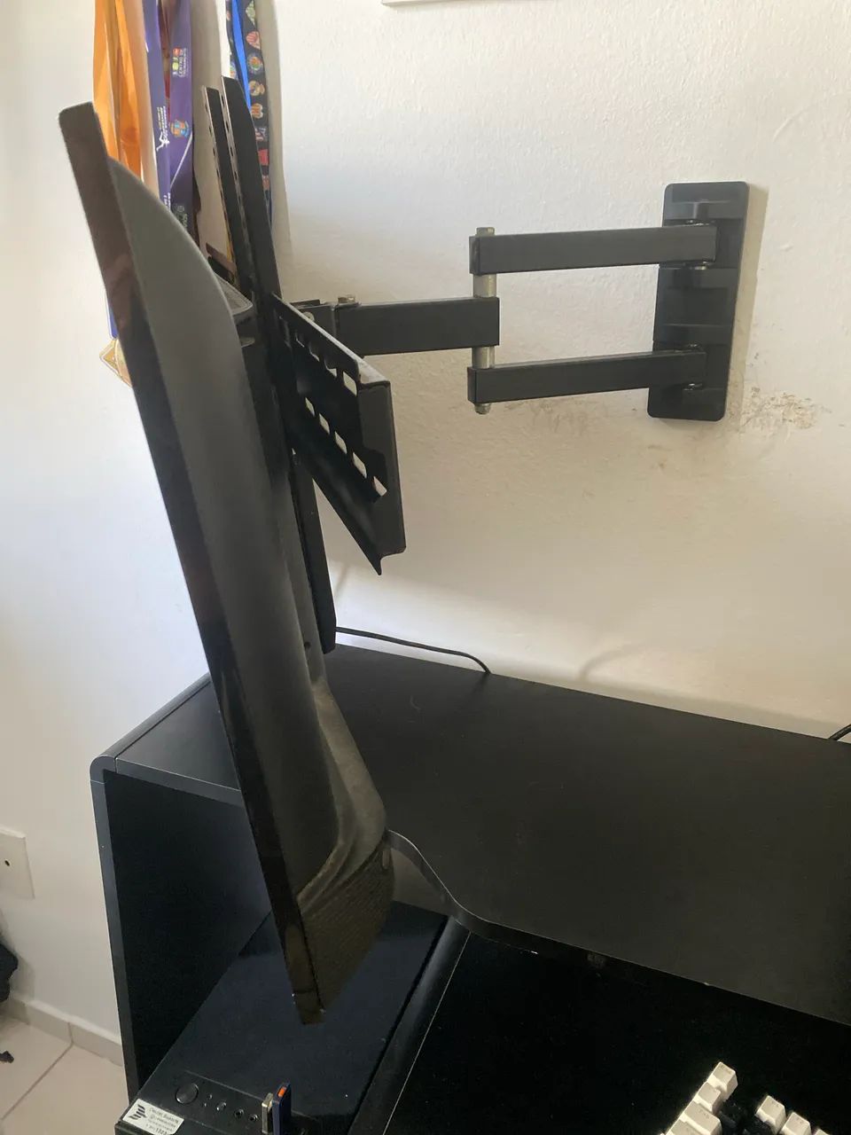 Televisão smart 32 polegadas com suporte articulado  - Foto 2