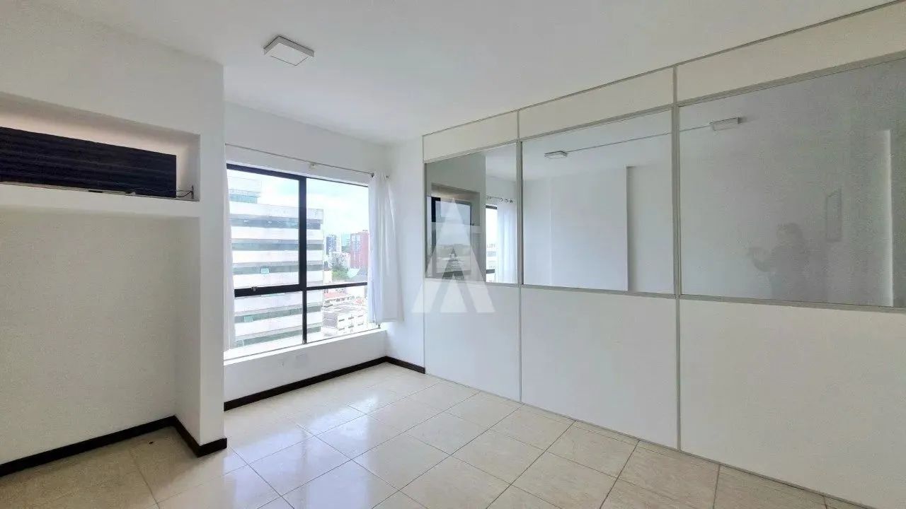Sala Comercial à venda no bairro CENTRO em JOINVILLE, por R$ 285.000.00. - Foto 3