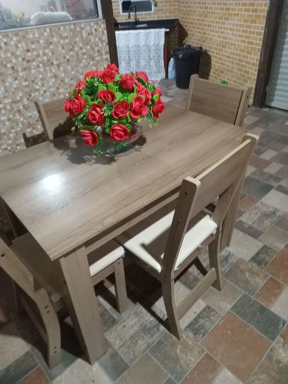 Mesa com 4 cadeiras 64307310432515123