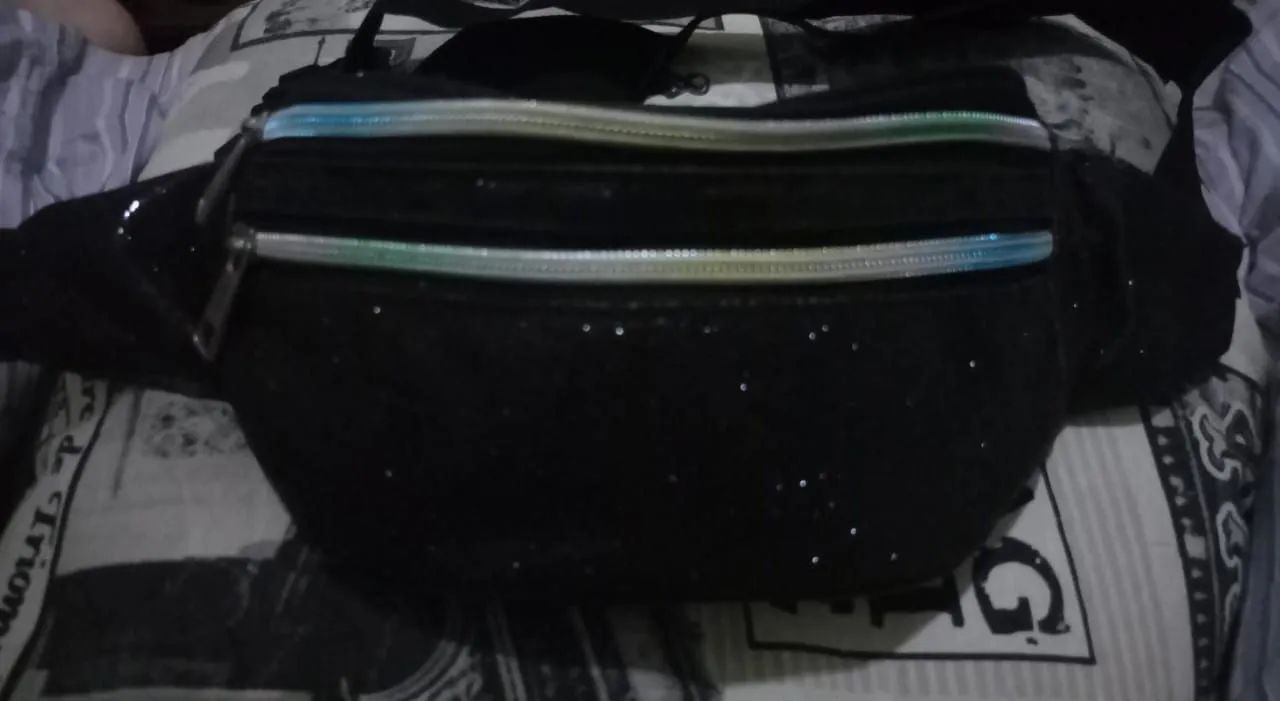 Pochete preta brilhosa para carnaval, esta nova - Foto 3