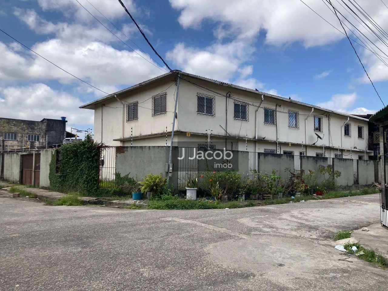 Alugo Casa com 6 suítes, 560 m² - Sacramenta - Belém/PA