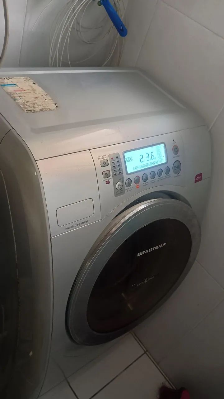 Máquina de Lavar Brastemp Lava e Seca com defeito 