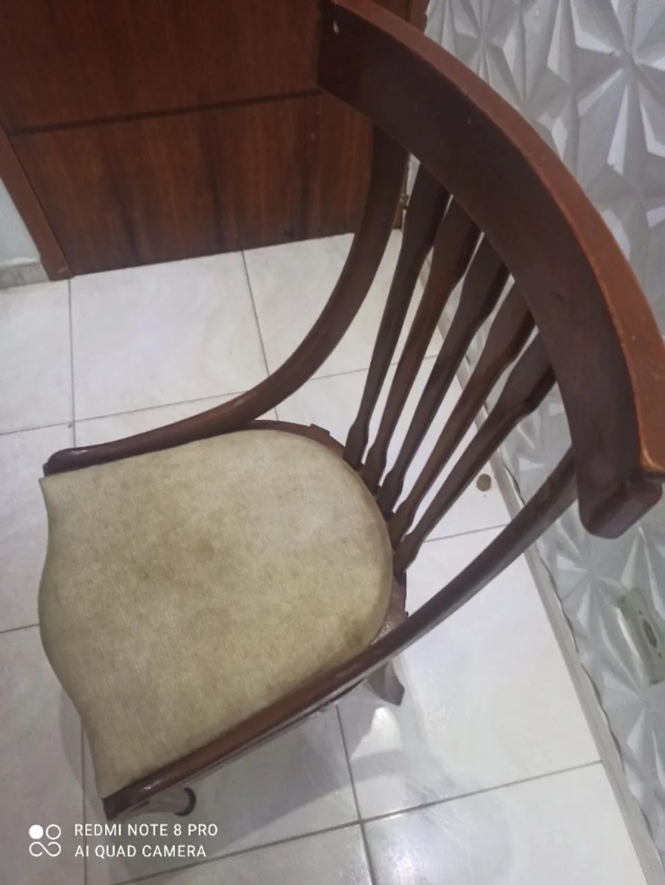 Mesa de jantar redonda com tampo de vidro - Foto 5