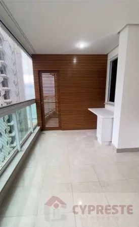 Apartamento com 4 Quartos à Venda, 190m