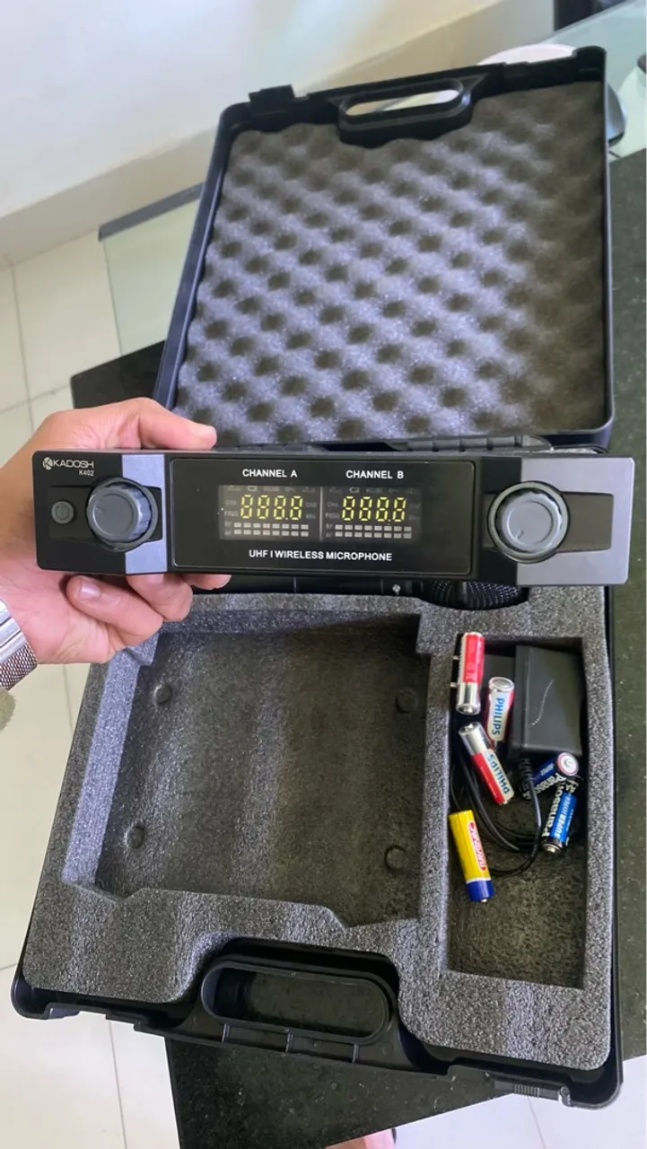 Microfone sem fio Kadosh K402 UHF