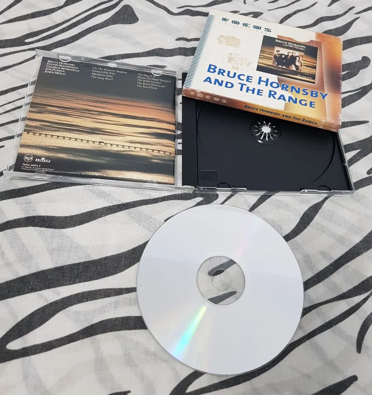 Cd Focus Internacional - Bruce Hornsby and The Range ( the way it is ) - Foto 2