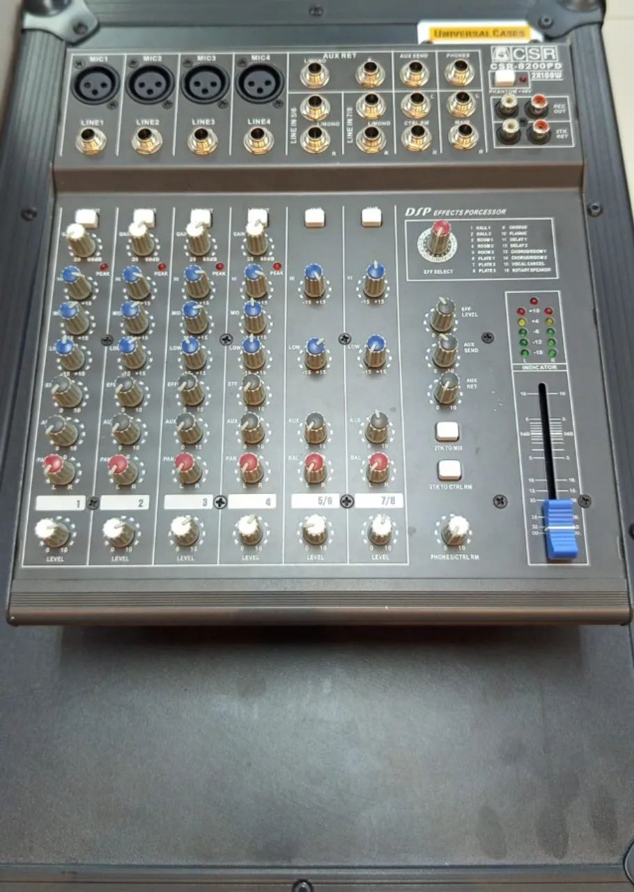 Mesa de Som Marca CSR 8200PD de 8 Canais.
