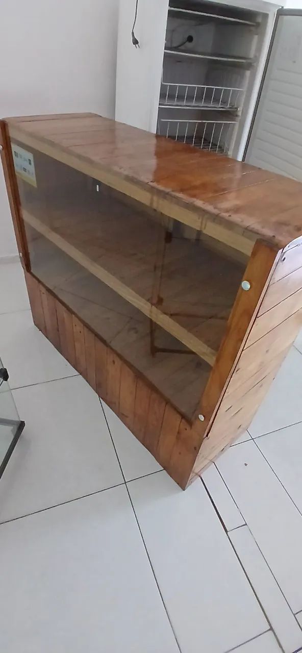 Balcão Expositor em Madeira - Elegância, Qualidade e Funcionalidade - Foto 5