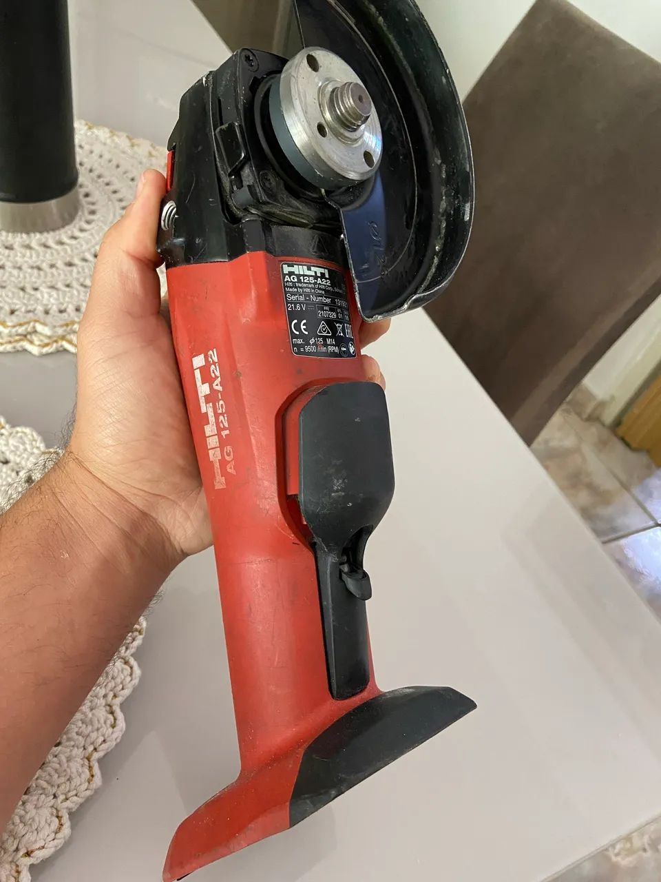 Esmerilhadeira Hilti 22v  - Foto 2