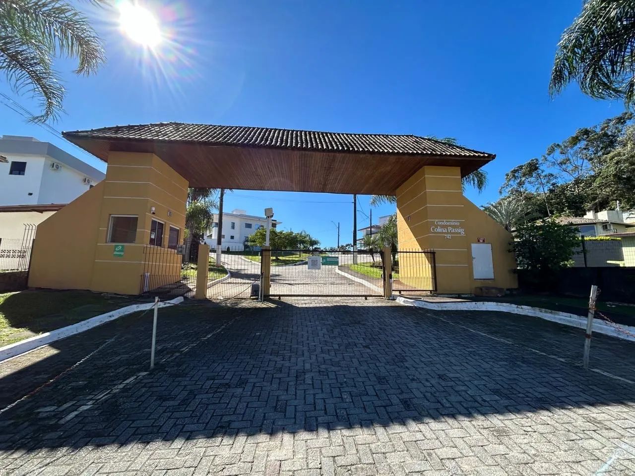 Terreno em condomínio fechado com vista para a cidade - Foto 4