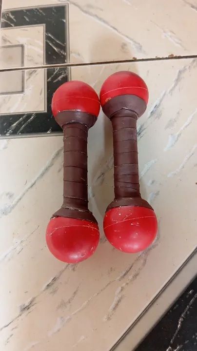 Vendo 1 par halter artesanal de 1kg feitos de Concreto  - Foto 6