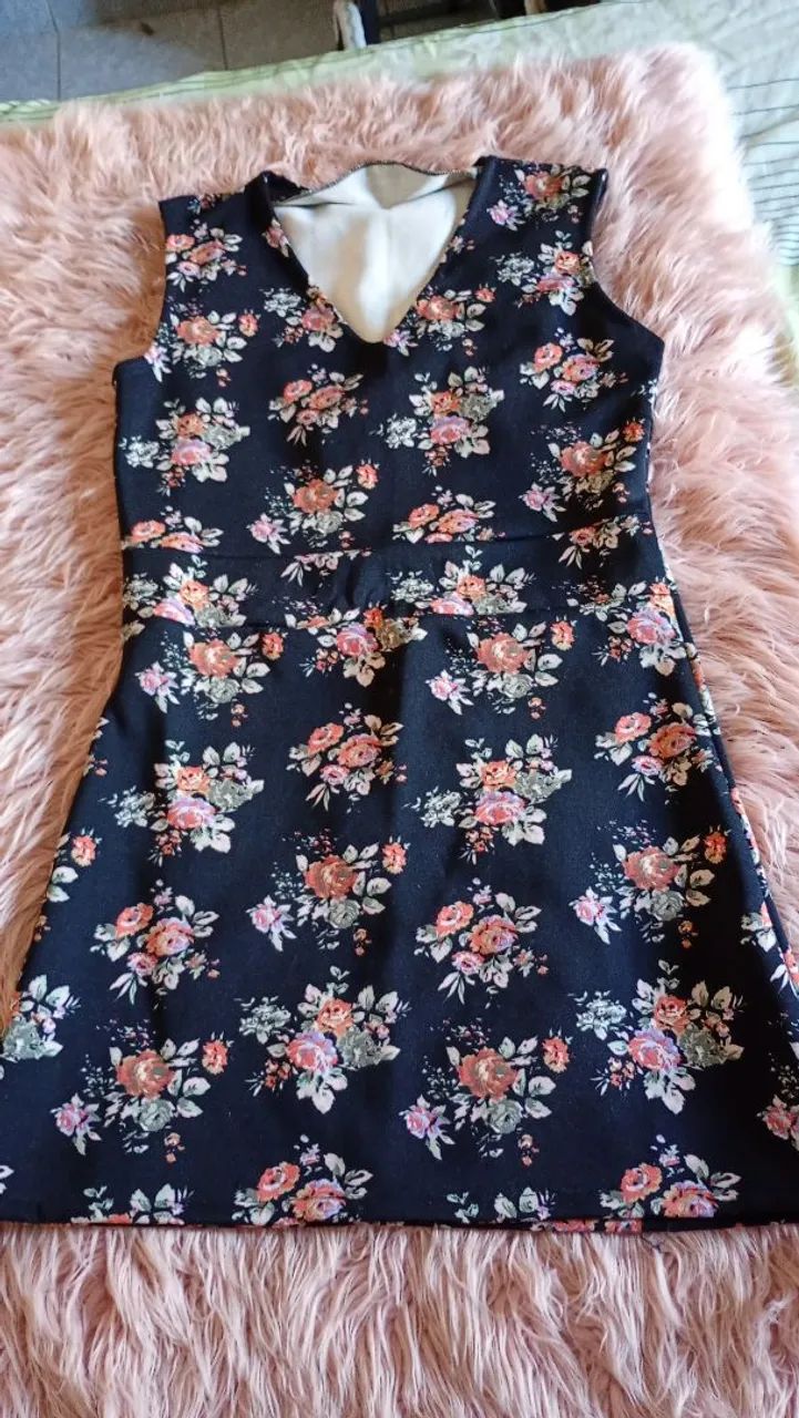 Vestido, saia,top,short,calça,blusa de frio,blazer,calça 