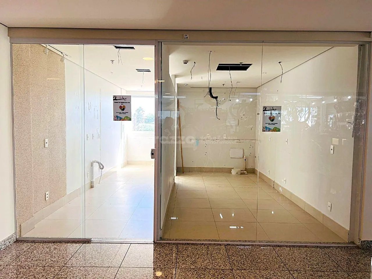 OPORTUNIDADE! Excelente Sala no Edifício Jardim Acrópolis. Por apenas R$1.945,48. 2 MESES