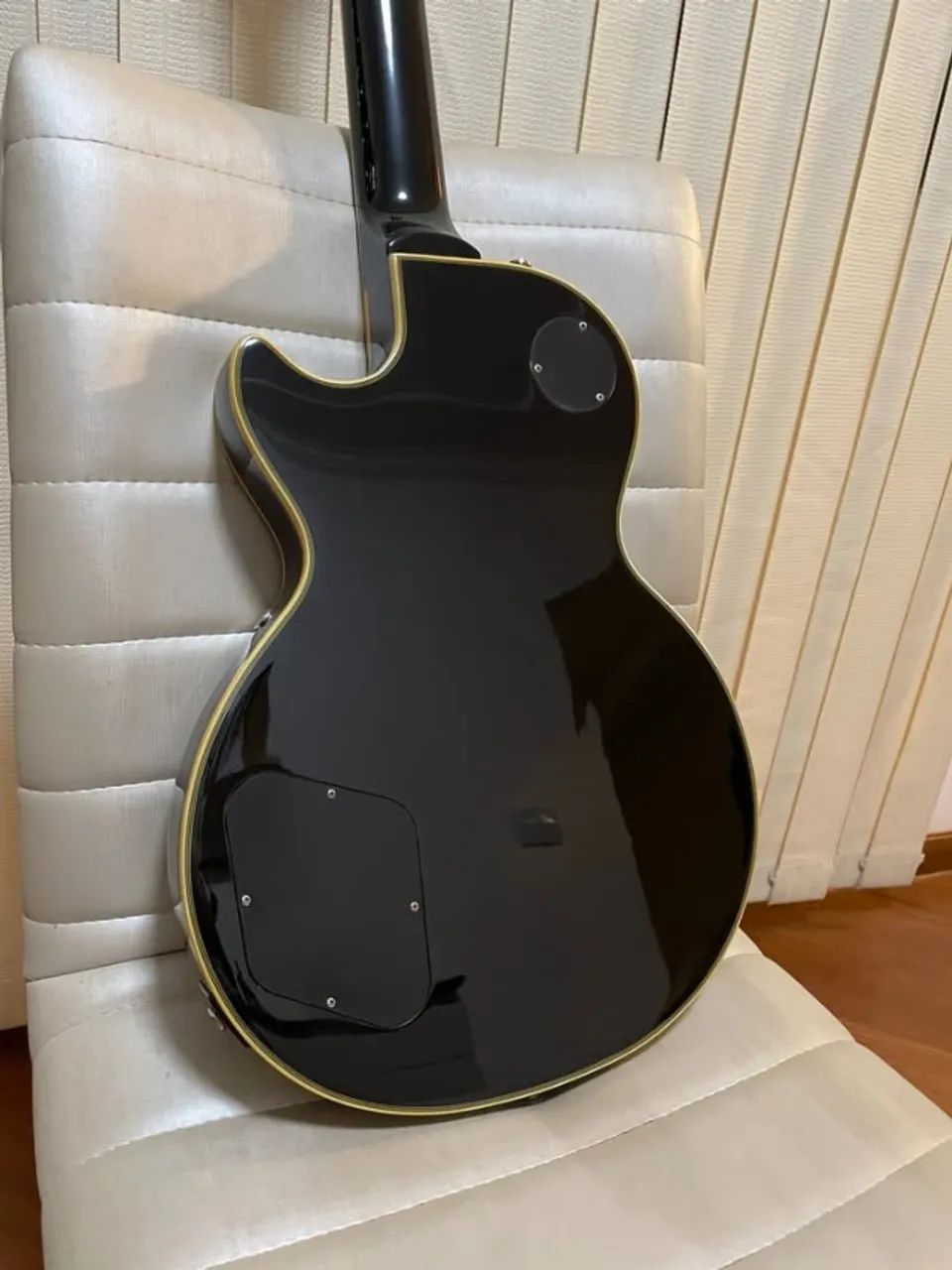 Guitarra Epiphone Custom Black Gold - Super Conservada!!! Linda!!! - Foto 4