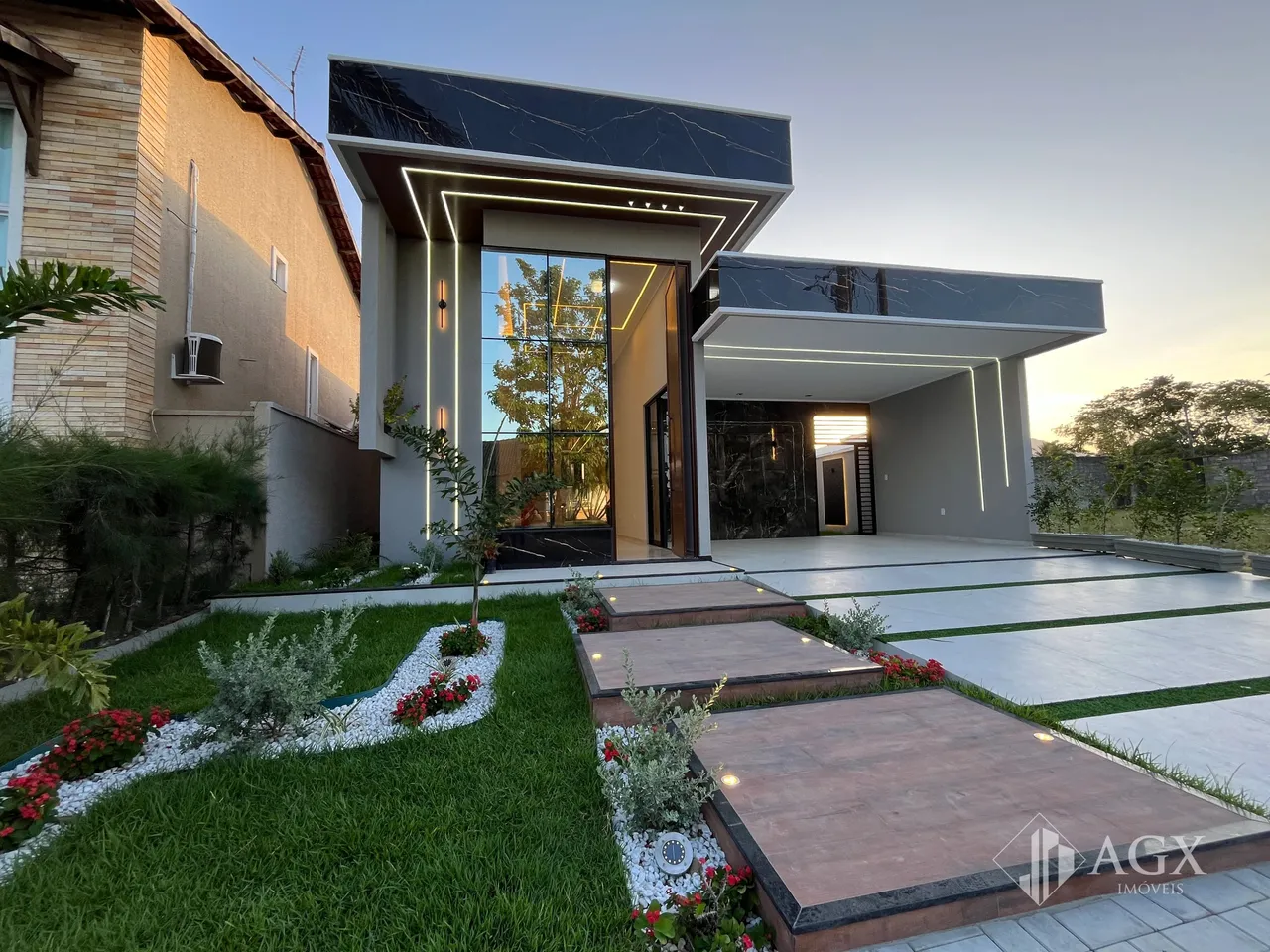 CASA PLANA A VENDA NO CONDOMÍNIO JARDINS DA SERRA - LUZARDO VIANA - MARACANAÚ -CE