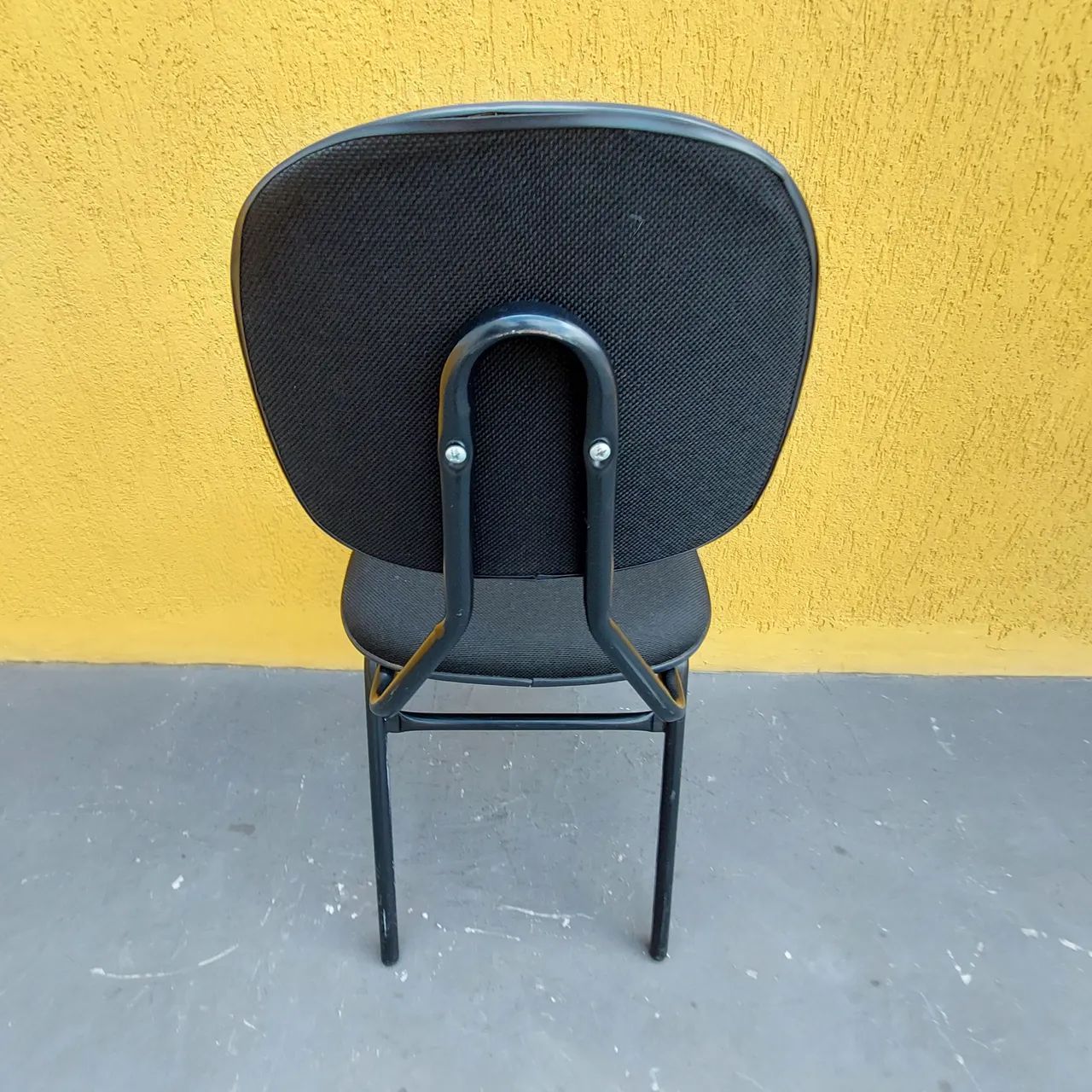 Cadeira de Escritório - Preta - Sem Rodas - Foto 4
